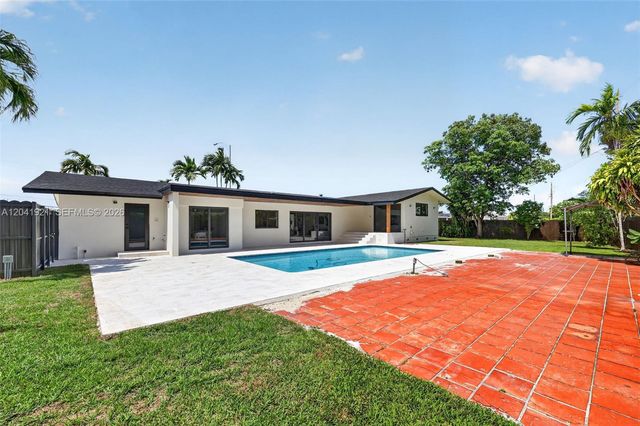 8430 SW 88th St, Miami, FL 33156