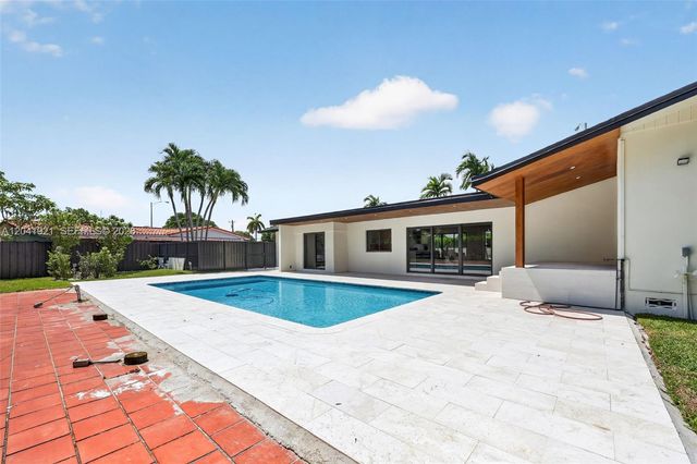 8430 SW 88th St, Miami, FL 33156