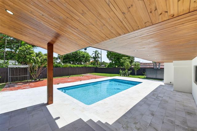 8430 SW 88th St, Miami, FL 33156