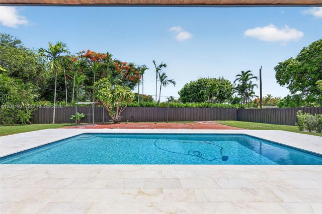 8430 SW 88th St, Miami, FL 33156