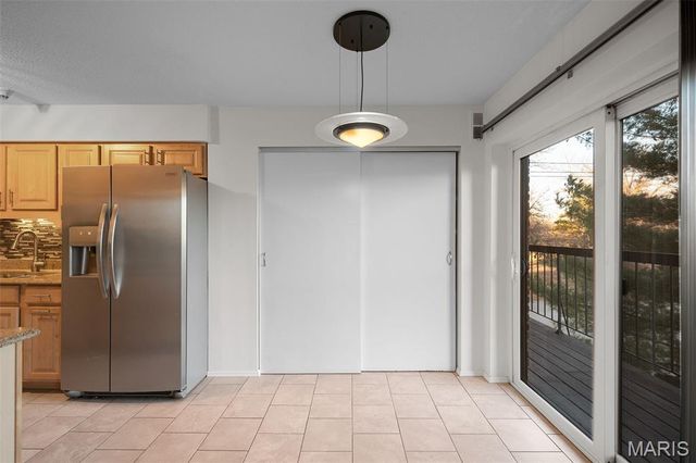 585 Coeur De Royale Drive 301, Creve Coeur, MO 63141