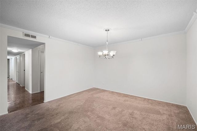 585 Coeur De Royale Drive 301, Creve Coeur, MO 63141