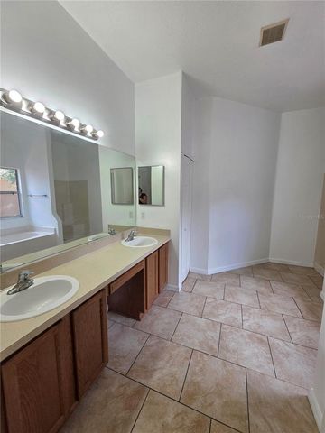 2818 NE 24TH PLACE, Ocala, FL 34470