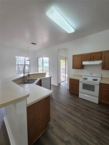 2818 NE 24TH PLACE, Ocala, FL 34470