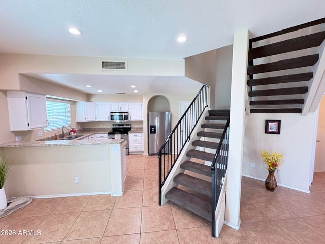 10249 N 12TH Place 2, Phoenix, AZ 85020