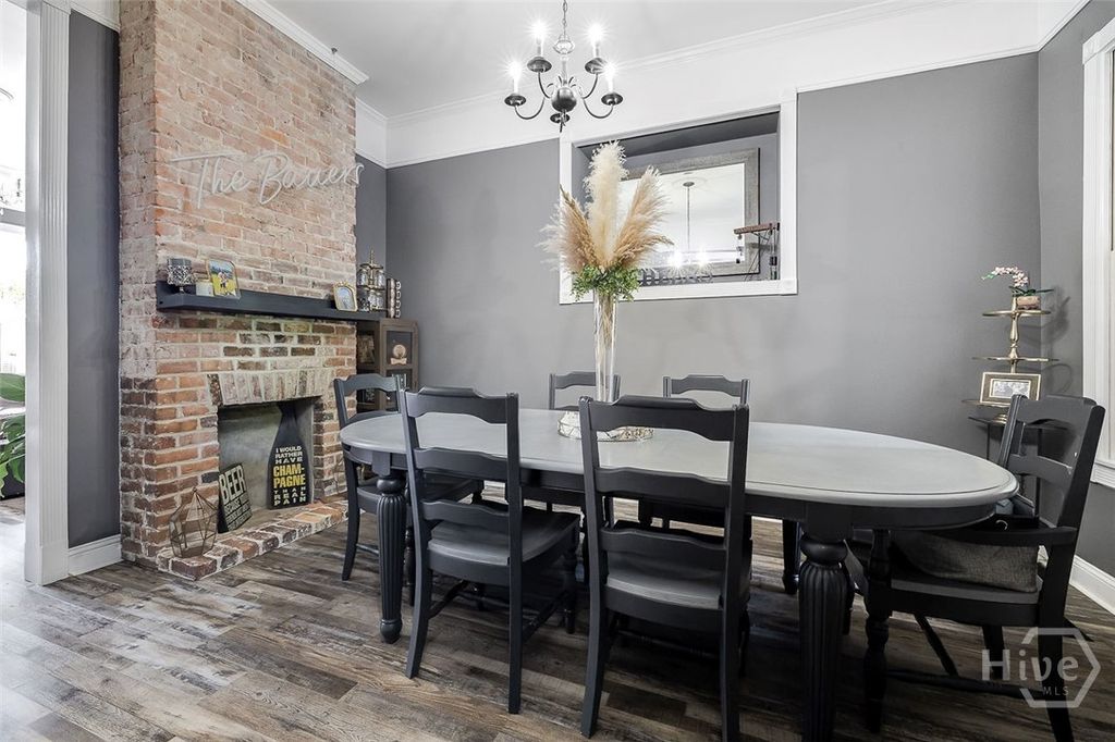 Image 12 of property listing at 522 Nicoll Street, Savannah, GA 31401