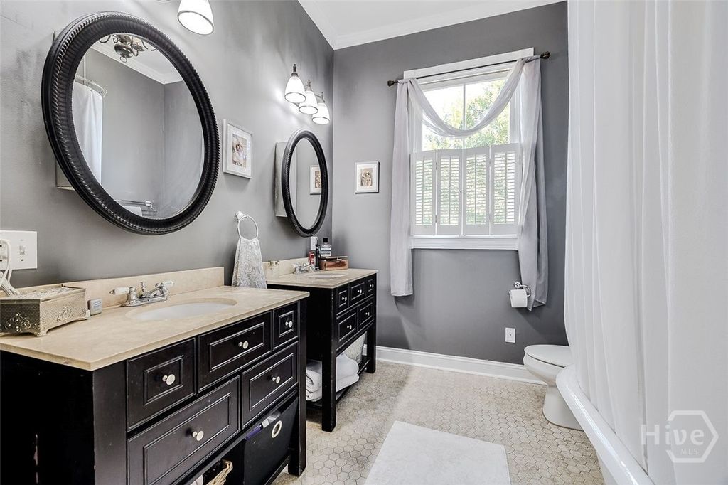 Image 28 of property listing at 522 Nicoll Street, Savannah, GA 31401