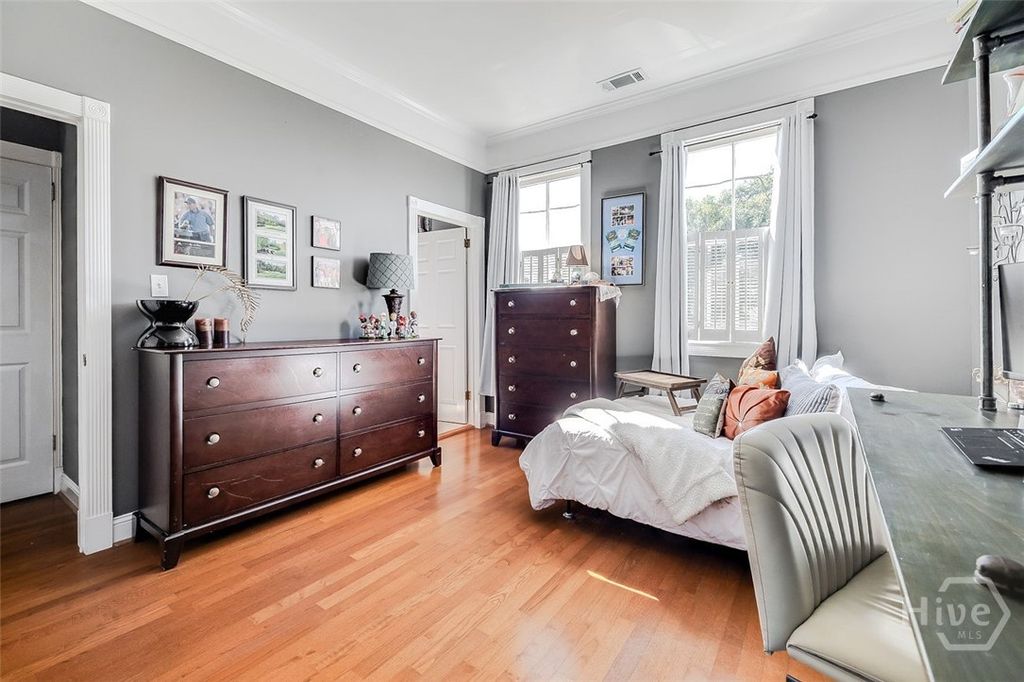 Image 32 of property listing at 522 Nicoll Street, Savannah, GA 31401