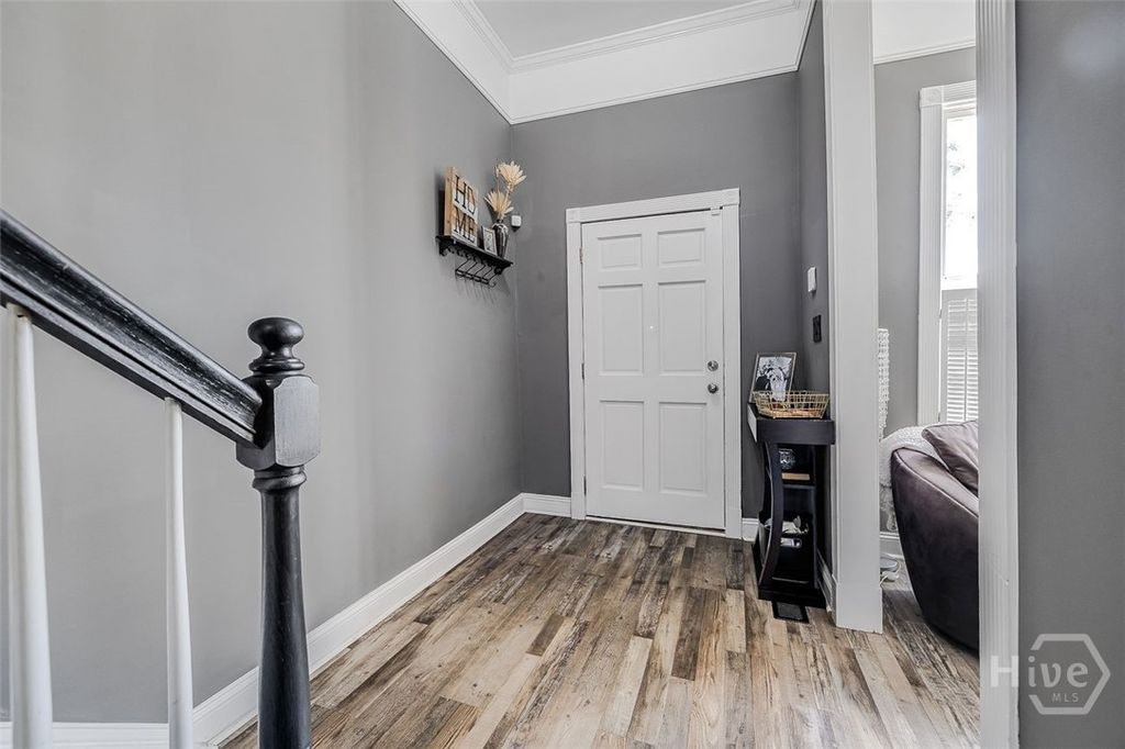 Image 4 of property listing at 522 Nicoll Street, Savannah, GA 31401