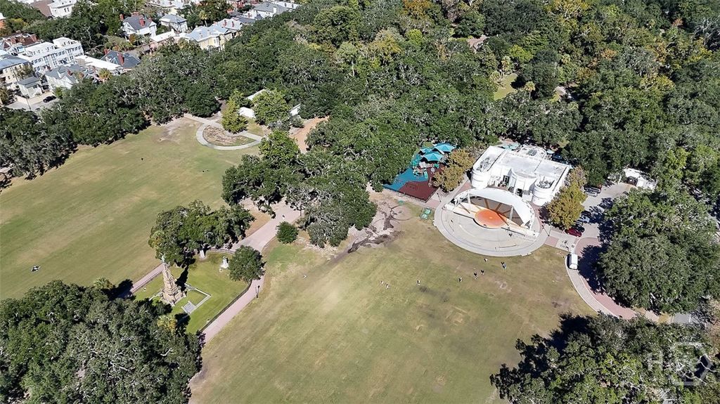 Image 50 of property listing at 522 Nicoll Street, Savannah, GA 31401