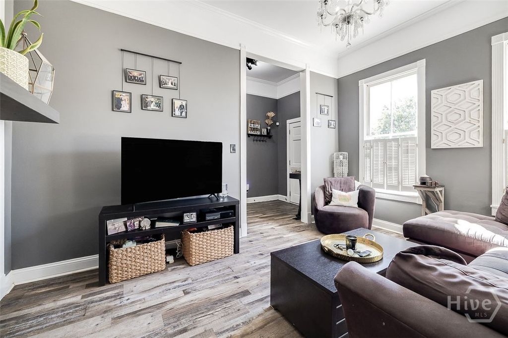 Image 7 of property listing at 522 Nicoll Street, Savannah, GA 31401