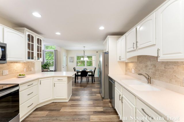 145 Stonegate Court, Spring Lake Vllg, MI 49456