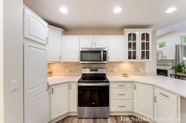 145 Stonegate Court, Spring Lake Vllg, MI 49456