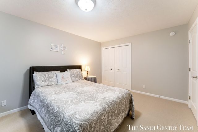145 Stonegate Court, Spring Lake Vllg, MI 49456