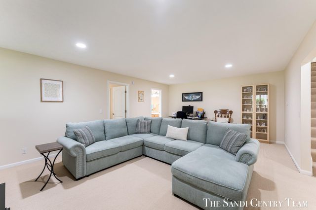 145 Stonegate Court, Spring Lake Vllg, MI 49456