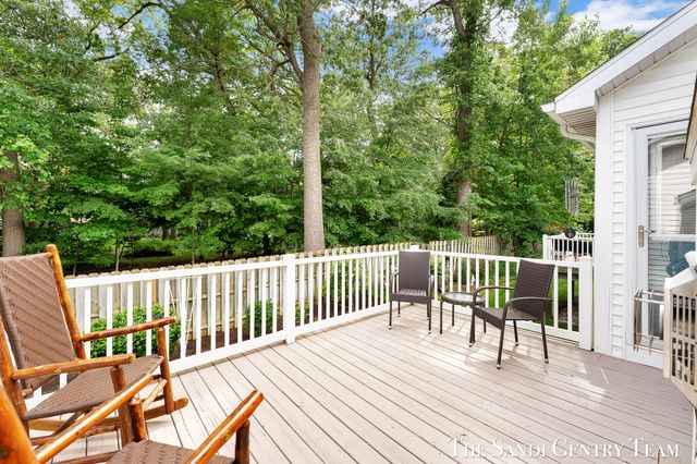 145 Stonegate Court, Spring Lake Vllg, MI 49456