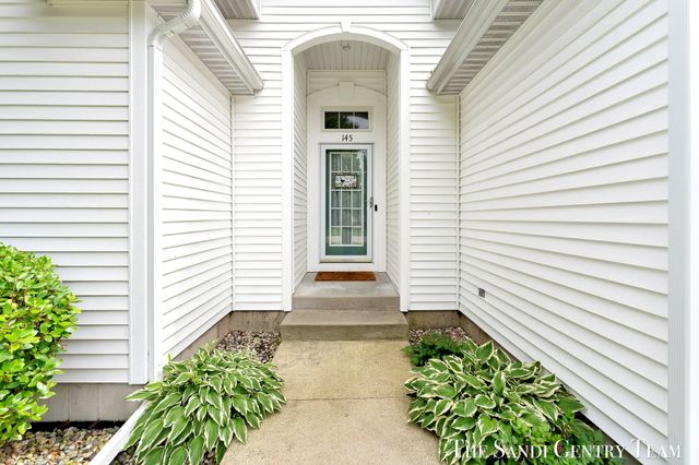 145 Stonegate Court, Spring Lake Vllg, MI 49456
