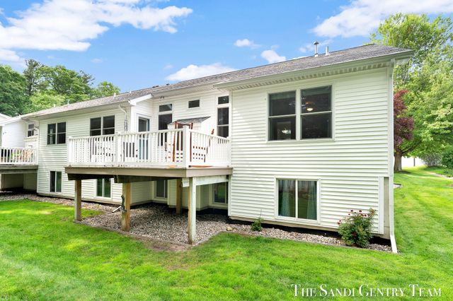 145 Stonegate Court, Spring Lake Vllg, MI 49456