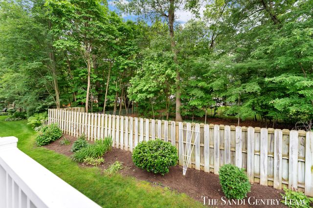 145 Stonegate Court, Spring Lake Vllg, MI 49456