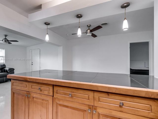 870 NE 182nd St, North Miami Beach, FL 33162