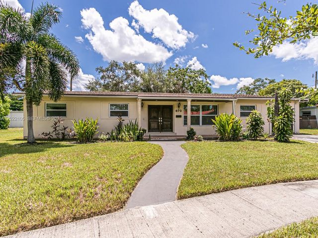 870 NE 182nd St, North Miami Beach, FL 33162