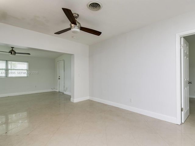 870 NE 182nd St, North Miami Beach, FL 33162