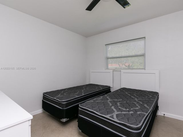 870 NE 182nd St, North Miami Beach, FL 33162
