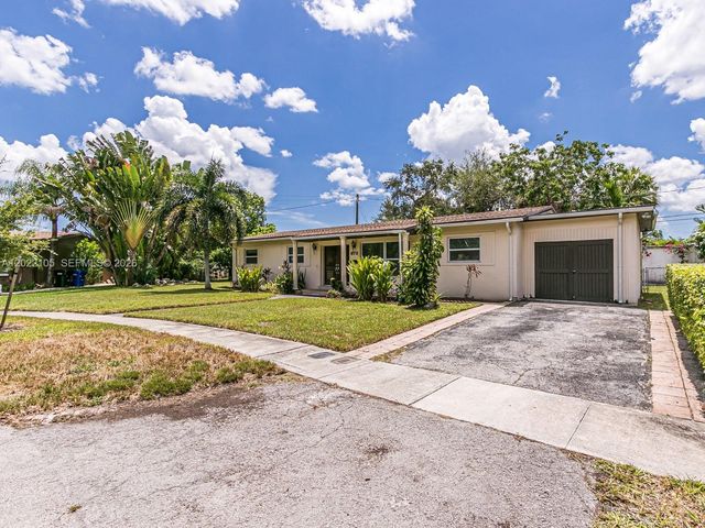 870 NE 182nd St, North Miami Beach, FL 33162