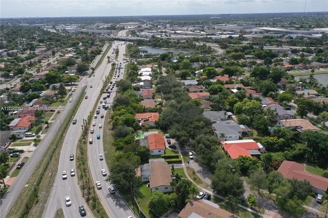 870 NE 182nd St, North Miami Beach, FL 33162