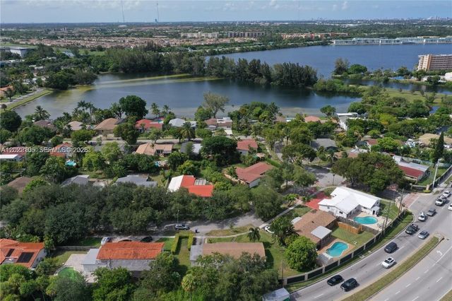 870 NE 182nd St, North Miami Beach, FL 33162