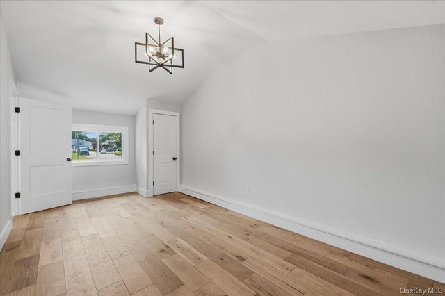 103 Bonnie Road, Oakdale, NY 11769