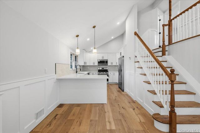 103 Bonnie Road, Oakdale, NY 11769