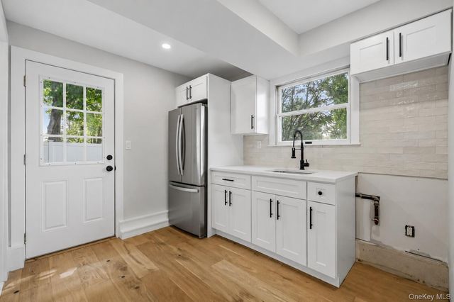 103 Bonnie Road, Oakdale, NY 11769