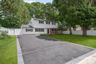 103 Bonnie Road, Oakdale, NY 11769
