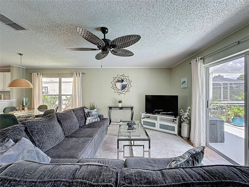 Image 11 of property listing at 2408 SAINT AUGUSTINE BOULEVARD, Haines City, FL 33844