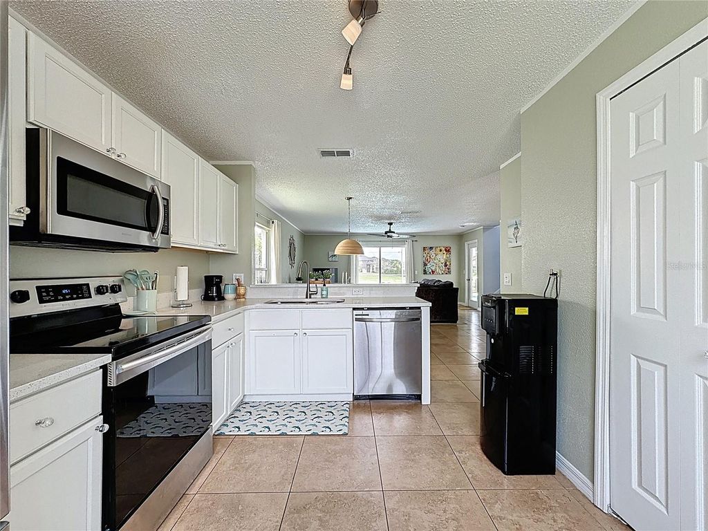 Image 15 of property listing at 2408 SAINT AUGUSTINE BOULEVARD, Haines City, FL 33844
