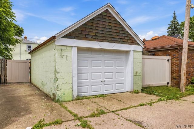 2259 Michigan Ave Avenue, Niagara Falls, NY 14305