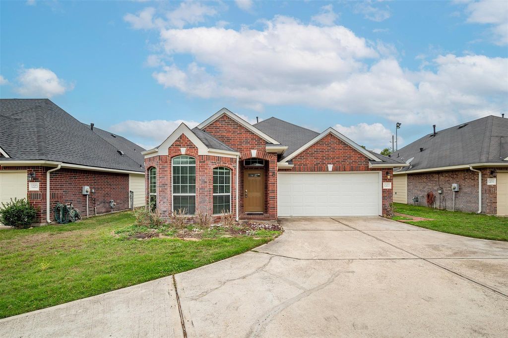 12027 Grace Hall Drive, Houston, TX 77065