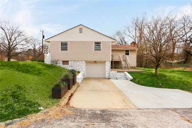7927 Greeley Avenue, Kansas City, KS 66109