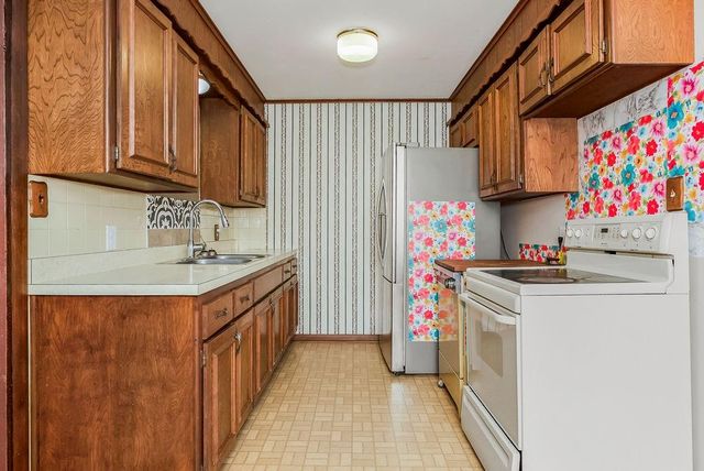 7927 Greeley Avenue, Kansas City, KS 66109