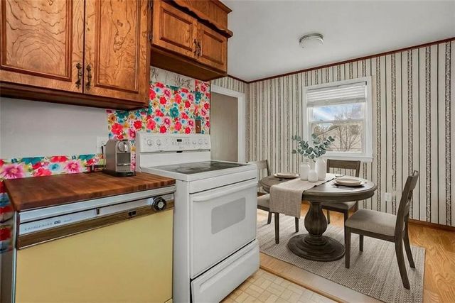 7927 Greeley Avenue, Kansas City, KS 66109