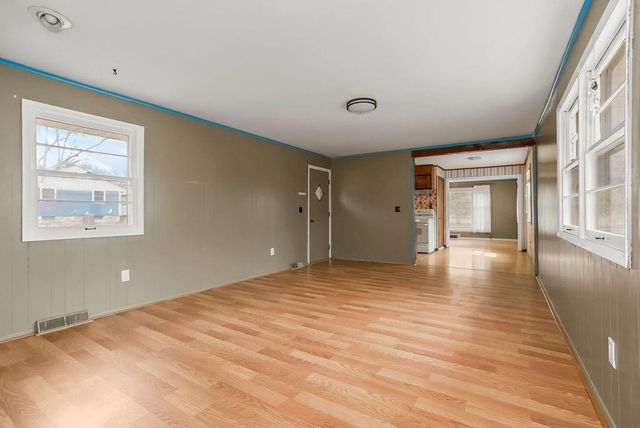 7927 Greeley Avenue, Kansas City, KS 66109