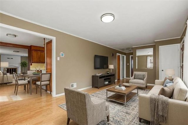 7927 Greeley Avenue, Kansas City, KS 66109