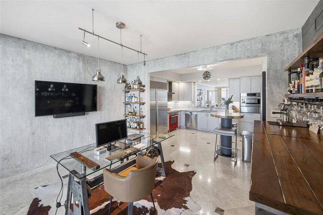 2110 N OCEAN Boulevard 9D, Fort Lauderdale, FL 33305