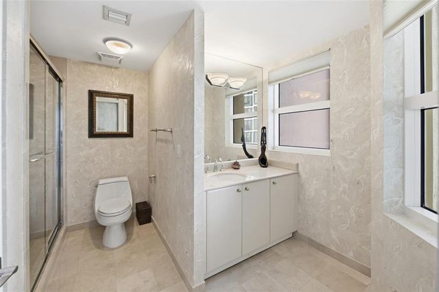 2110 N OCEAN Boulevard 9D, Fort Lauderdale, FL 33305