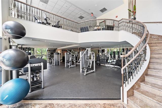 2110 N OCEAN Boulevard 9D, Fort Lauderdale, FL 33305