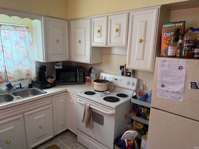 1922 Bergan Street, South Bend, IN 46628