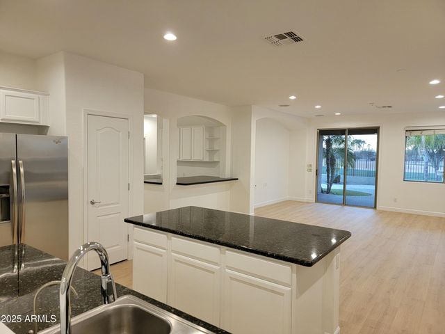 6850 S Birdie Way, Gilbert, AZ 85298