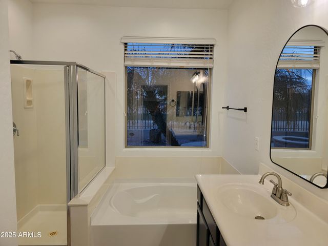 6850 S Birdie Way, Gilbert, AZ 85298