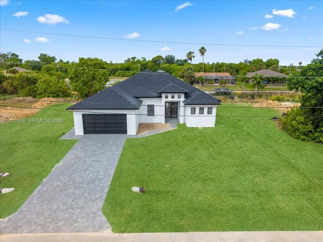 502 NE 5th PL, Cape Coral, FL 33909